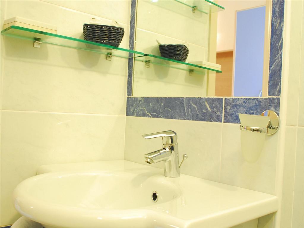 Hotel Veliero リミニ 部屋 写真