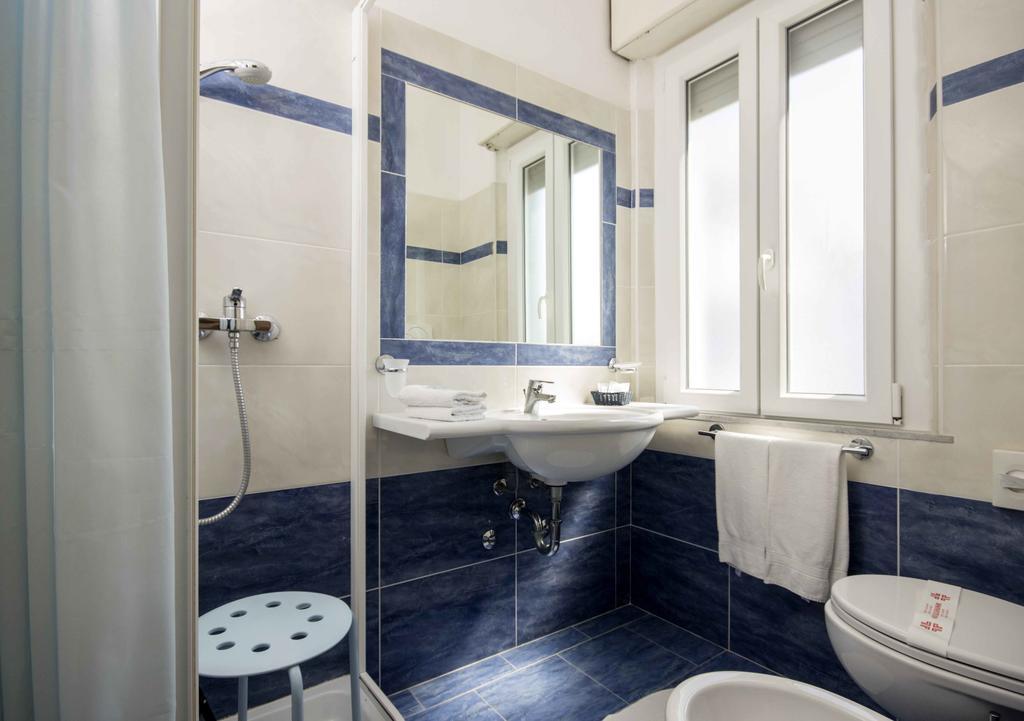 Hotel Veliero リミニ エクステリア 写真