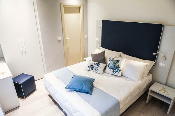 Hotel Veliero リミニ エクステリア 写真
